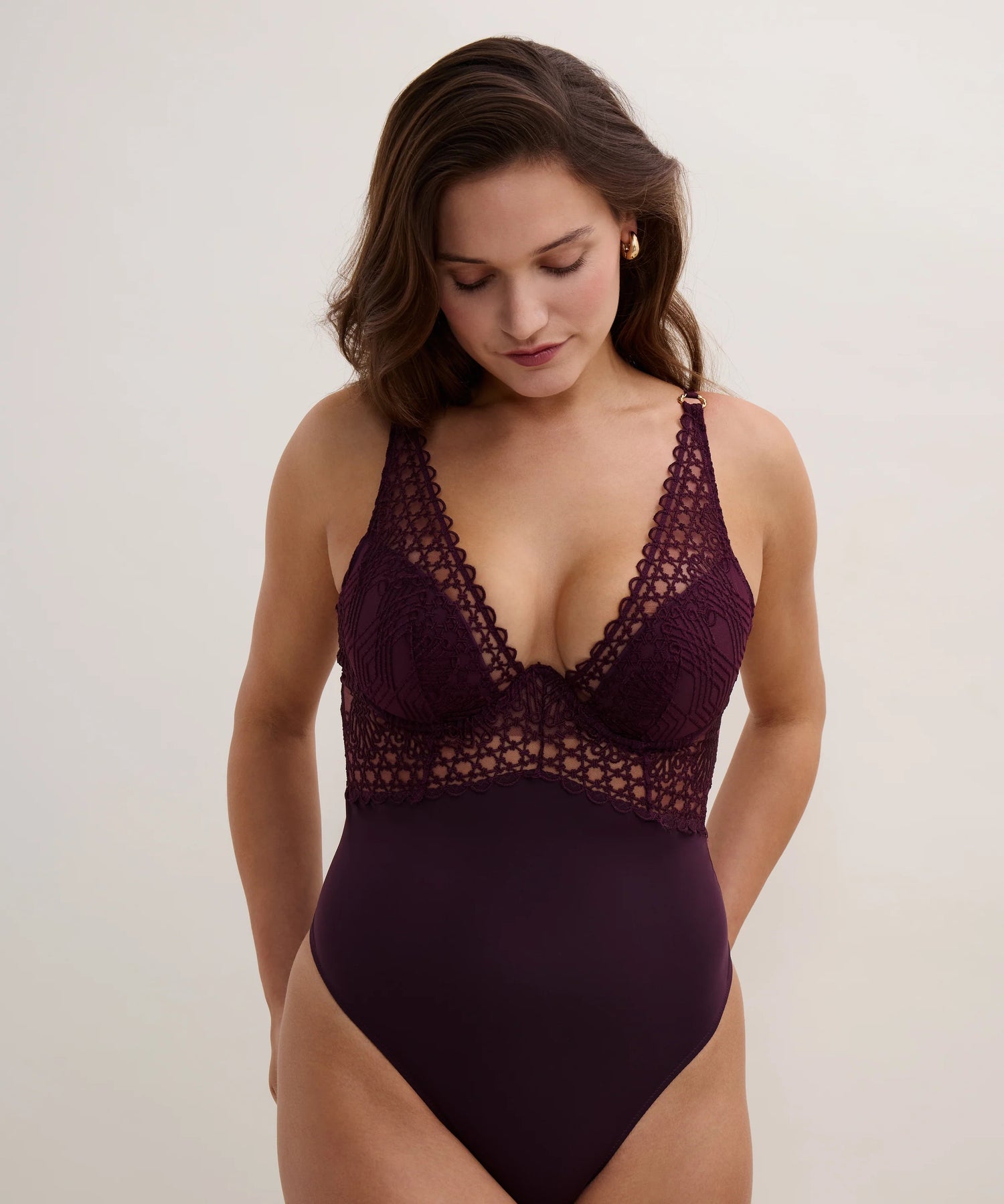 BodyDEBE7CM86DEBE__1
